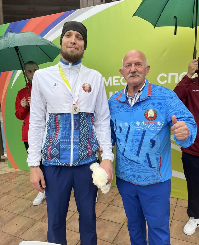 Изотов
