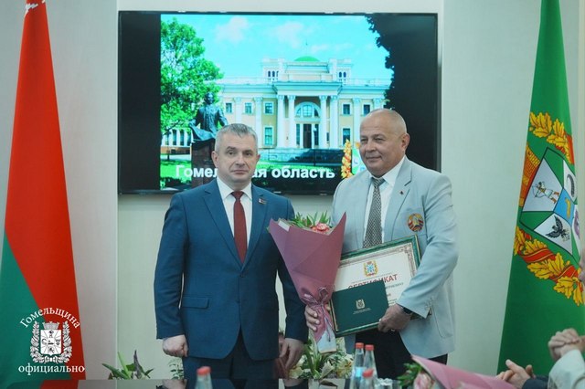 Кацуро Владимир